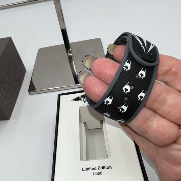 Disney Parks New in Box Maleficent Magic Band Not Linked - Picture 7 of 8